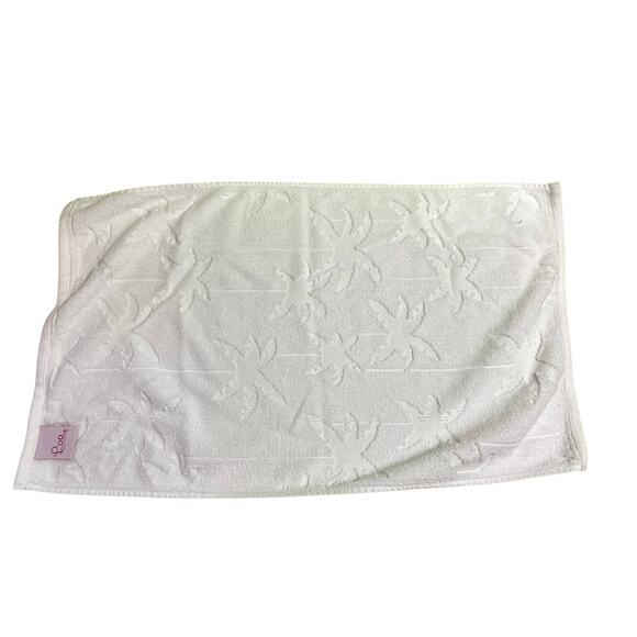 Lilly Pulitzer White Cotton hand towel 17x30 Palm tree embossed - Picture 2 of 10